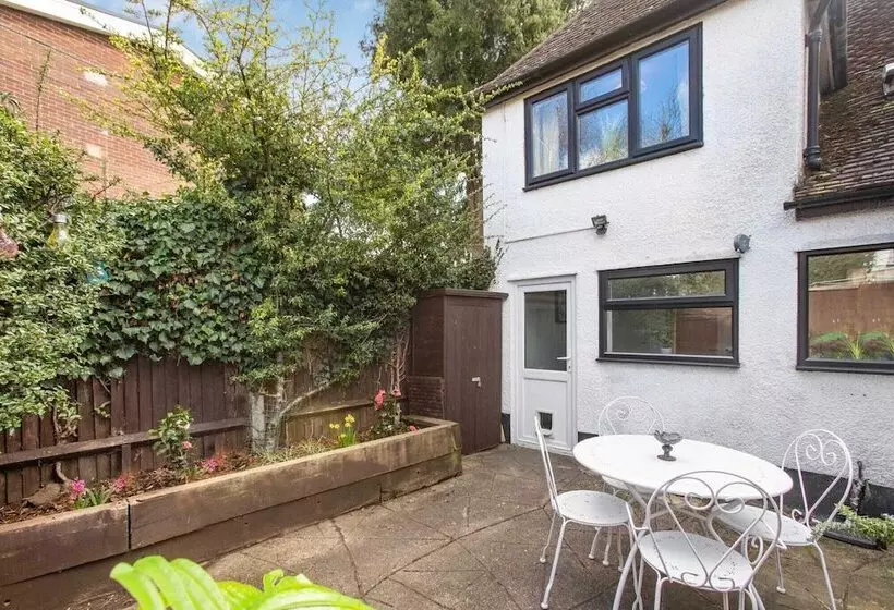 Stunning Character 2bed Cottage In St Albans Wifi