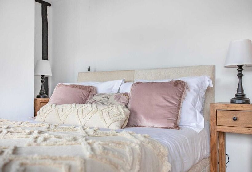 Stunning Character 2bed Cottage In St Albans Wifi