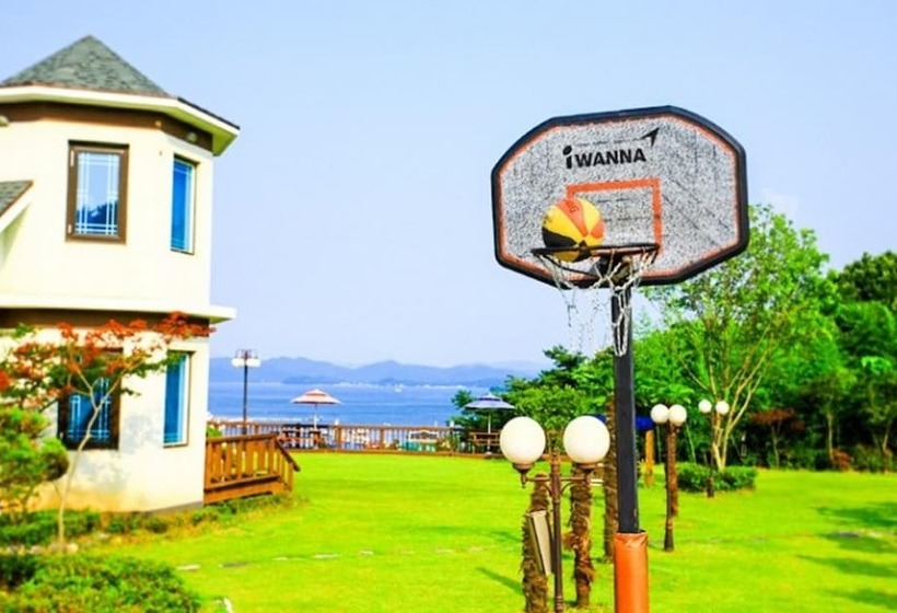 Taean Lemon Treen Pension