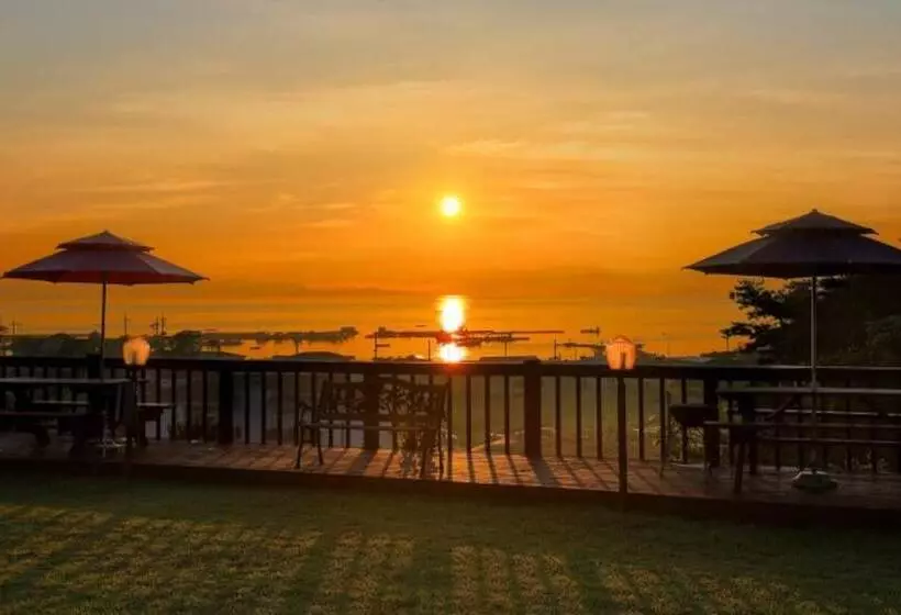 Taean Lemon Treen Pension