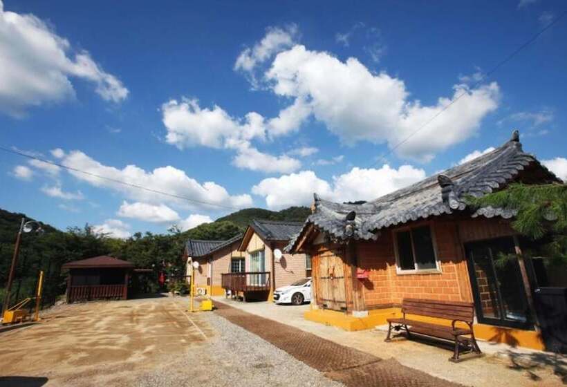 Yangpyeong Seohu Eco Village Pension