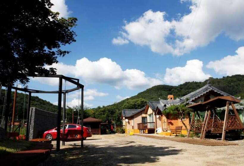 Yangpyeong Seohu Eco Village Pension