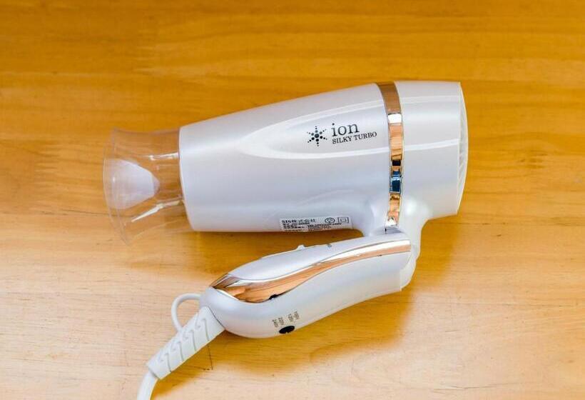 Yuraku Izuoshima Hostel