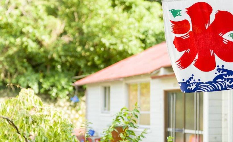 Yuraku Izuoshima Hostel