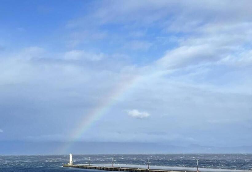 Yuraku Izuoshima Hostel