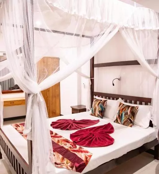 Auberge Hôtelière Marine Tourist Guest House At Negombo Beach