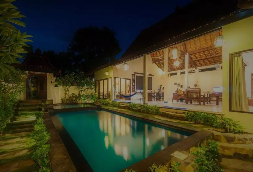 Ambary House Gili Trawangan 2 Br Private Villa, Pool