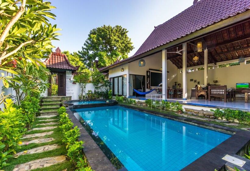 Ambary House Gili Trawangan  2 Br Private Villa, Pool