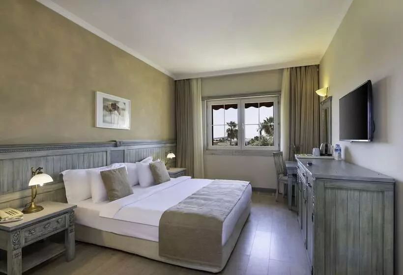 هتل Alaçatı Beach Resort