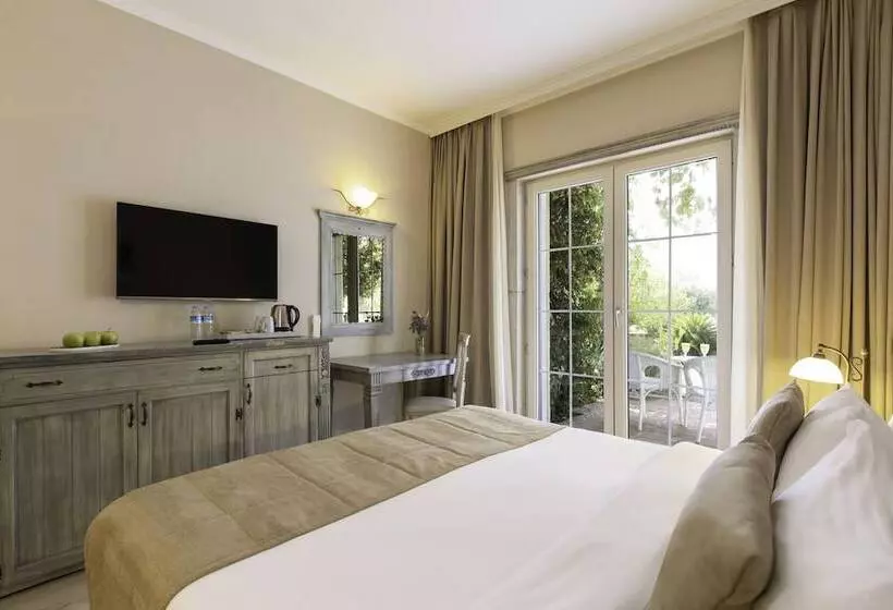 هتل Alaçatı Beach Resort