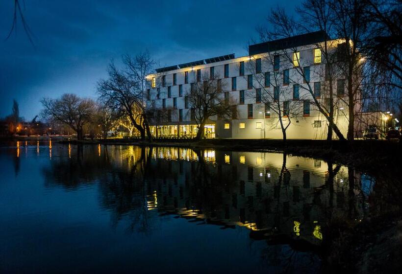 فندق Best Western Plus Lakeside