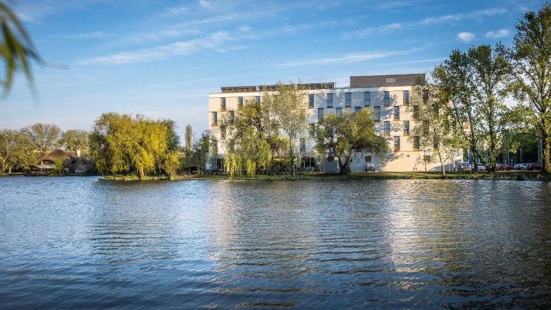 فندق Best Western Plus Lakeside