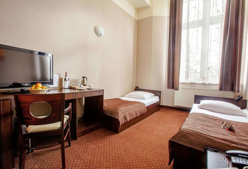 هتل Diament Economy Gliwice