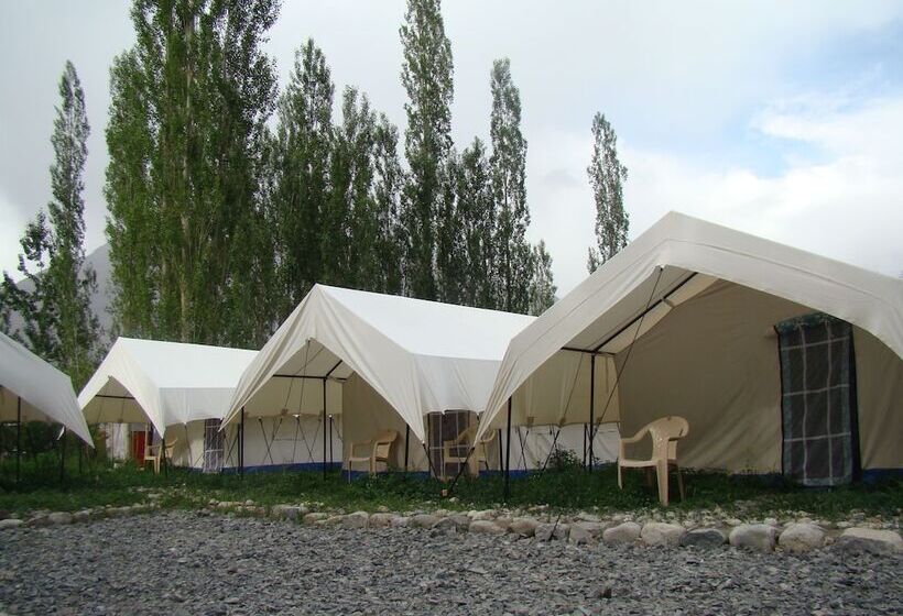 Hôtel Double Humped Camp Hunder