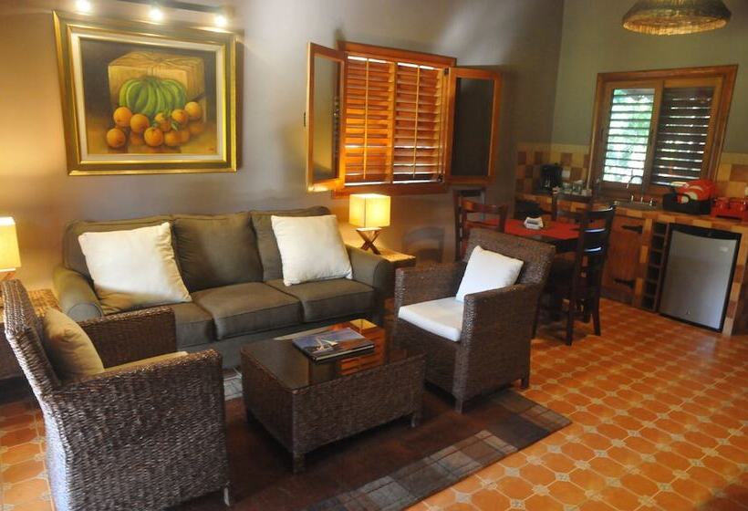 هتل Finca San Juan De La Isla