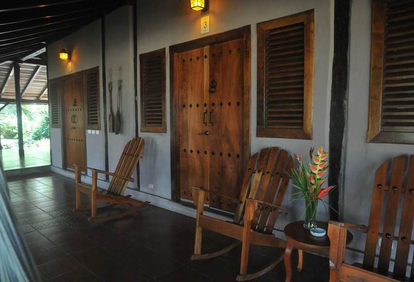 هتل Finca San Juan De La Isla