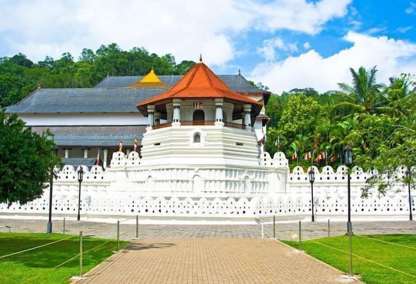 Hotel Heavens Holiday Resort