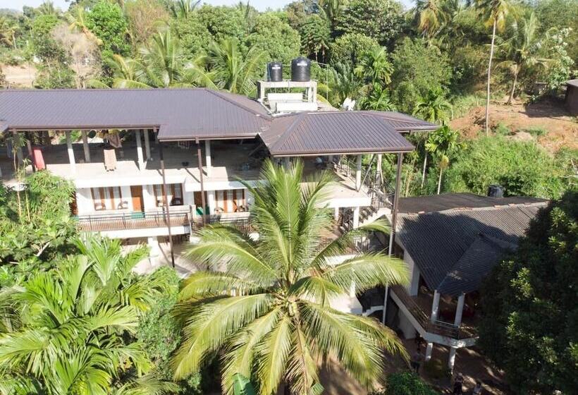 Hotel Heavens Holiday Resort