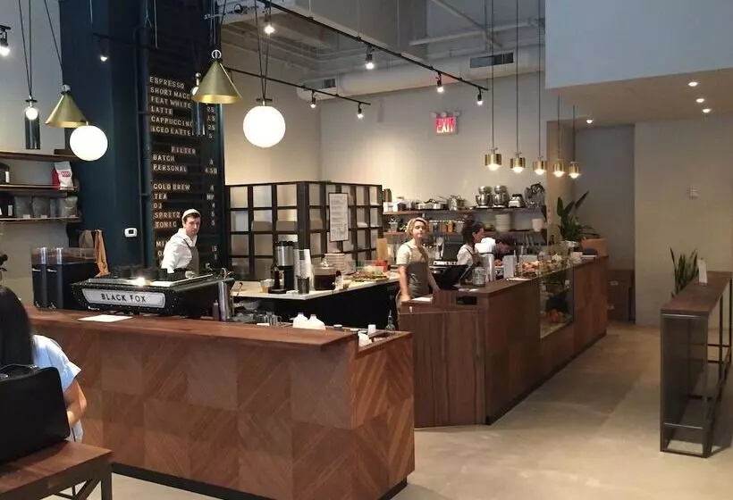 هتل Mint House At 70 Pine