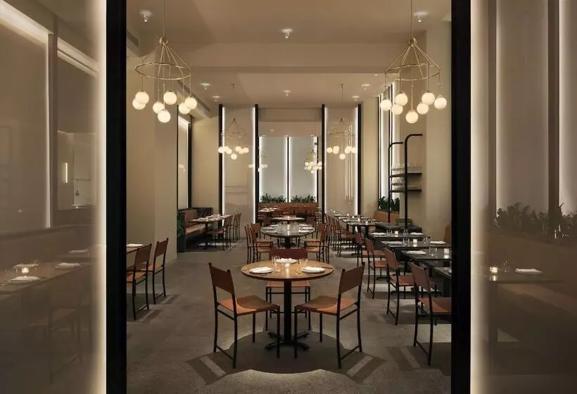 هتل Mint House At 70 Pine