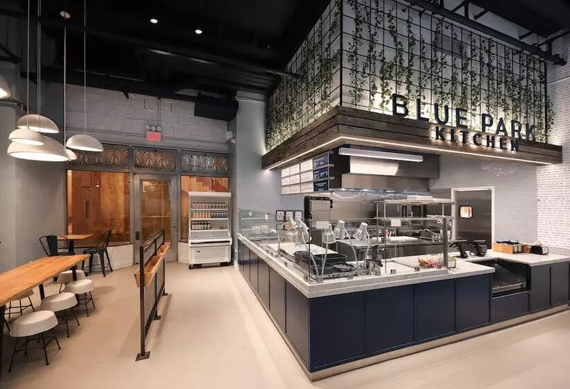 هتل Mint House At 70 Pine