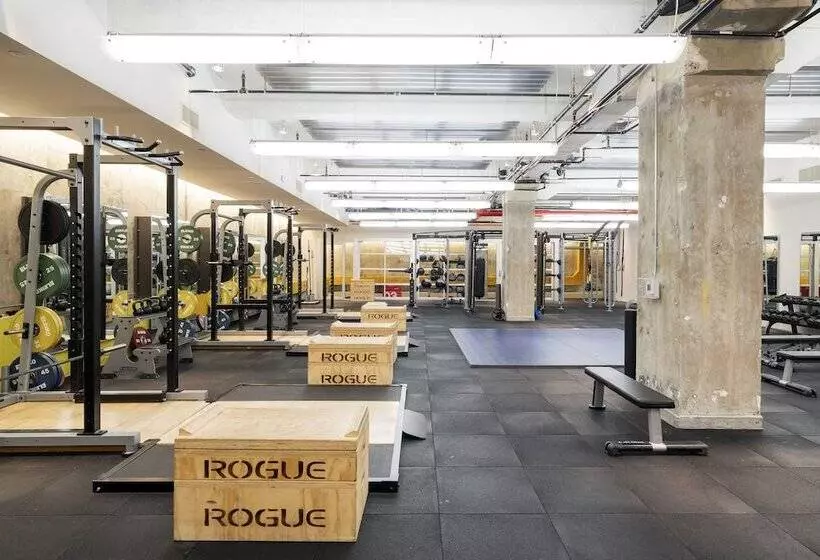 هتل Mint House At 70 Pine