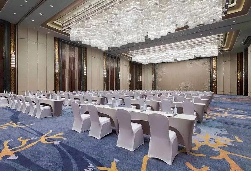 Отель Pullman Yantai Center