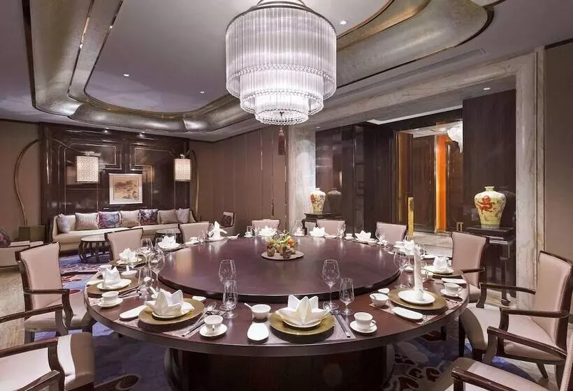 Отель Pullman Yantai Center