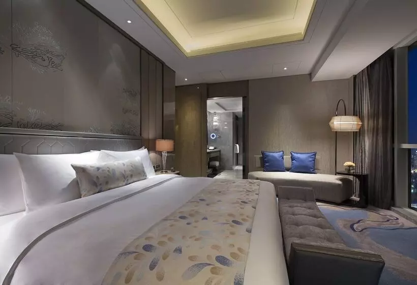 Отель Pullman Yantai Center