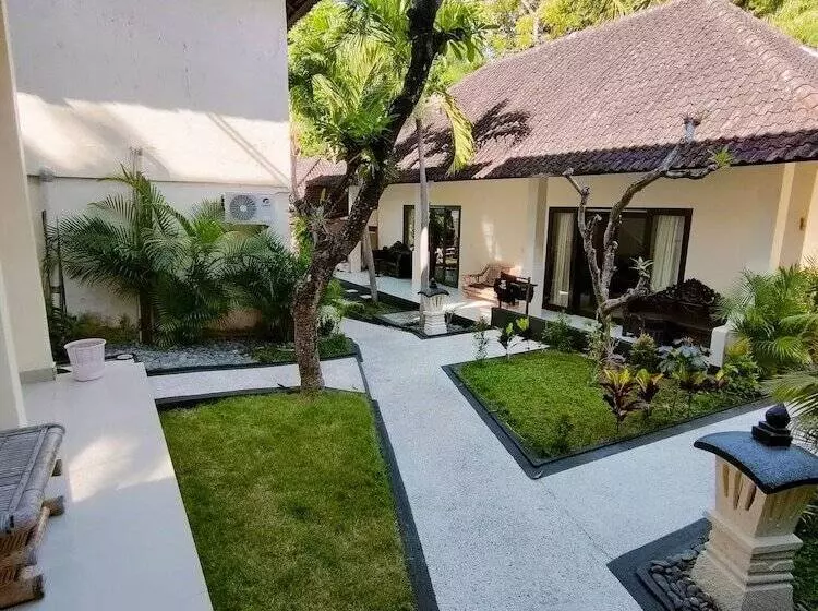 Otel Rising Star Dive Resort