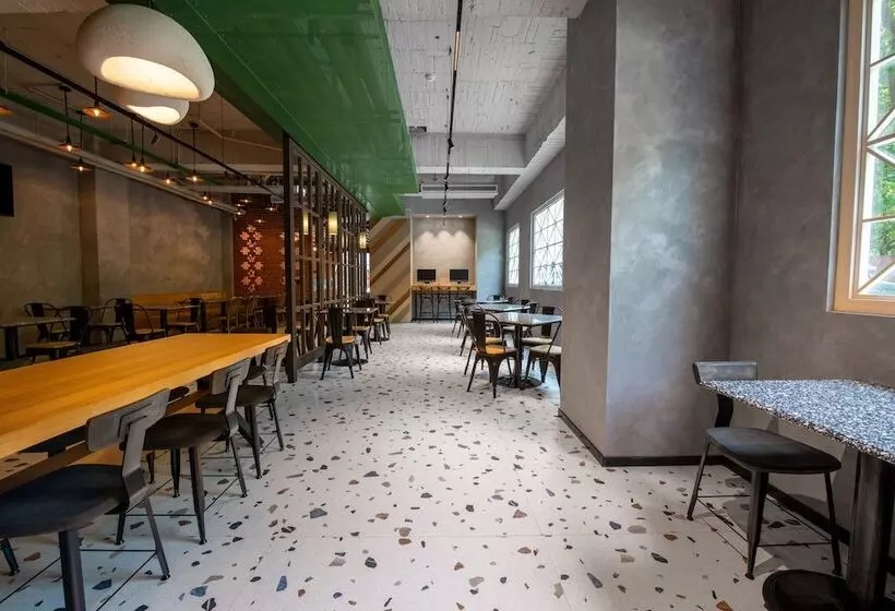 Royal Group Hotel Xiong Zhong Branch