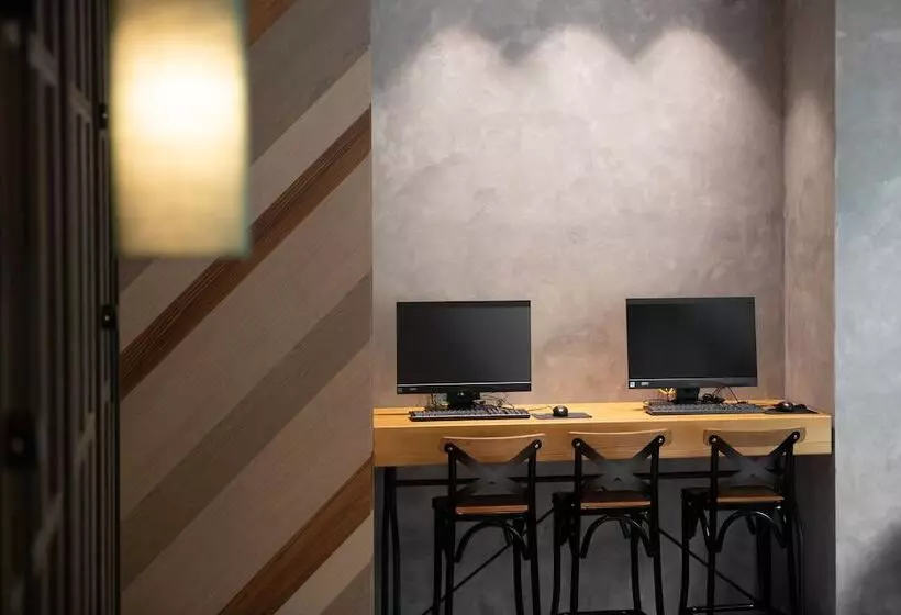 Royal Group Hotel Xiong Zhong Branch