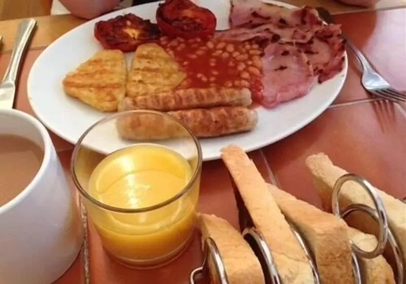 Отель Royal Oak