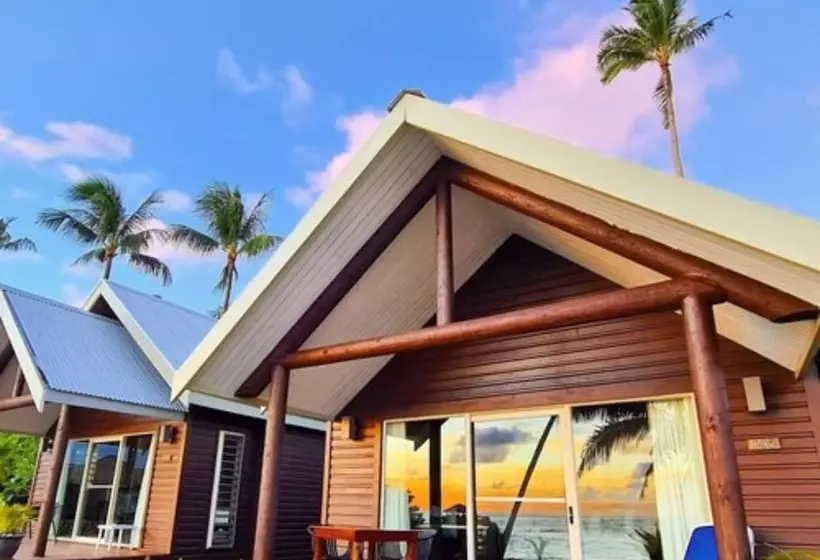 هتل Saletoga Sands Resorts