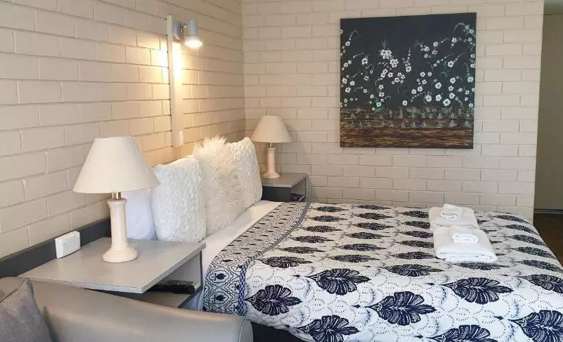 酒店 Sandpipers @ Millicent