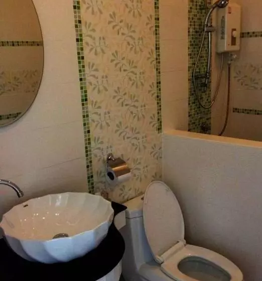 Szálloda Saranya River House สรัญญาริเวอร์เฮาส์