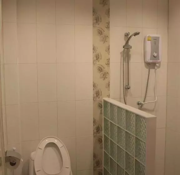 Szálloda Saranya River House สรัญญาริเวอร์เฮาส์