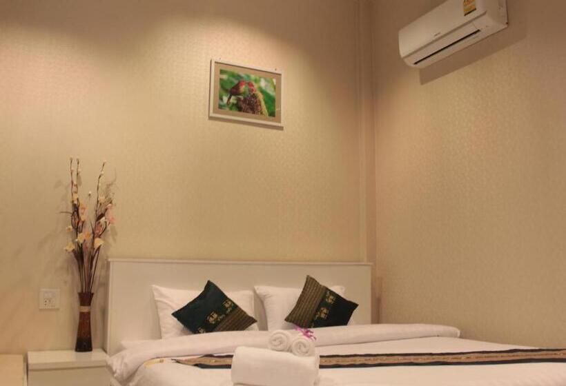 בית מלון כפרי Saranya River House สรัญญาริเวอร์เฮาส์