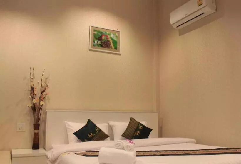 Szálloda Saranya River House สรัญญาริเวอร์เฮาส์