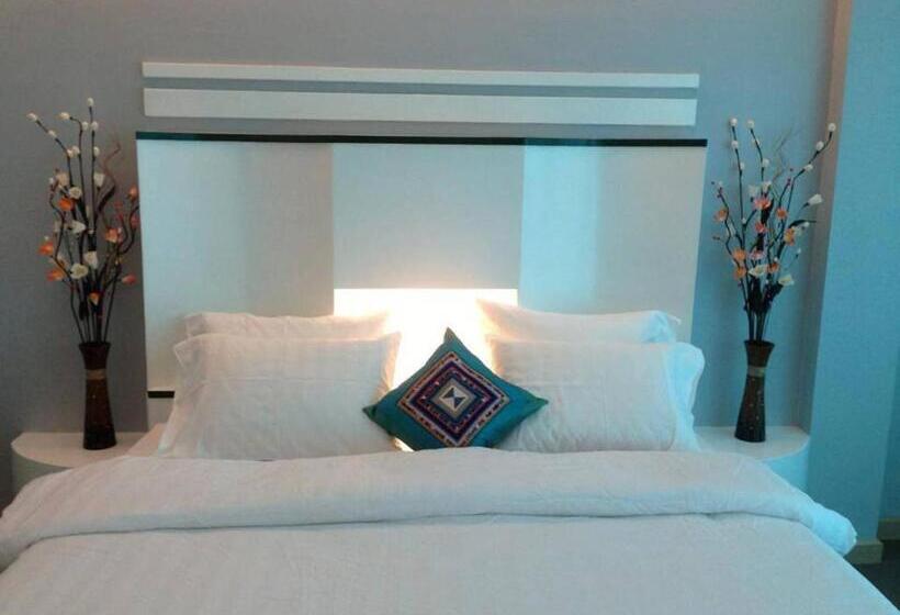 בית מלון כפרי Saranya River House สรัญญาริเวอร์เฮาส์