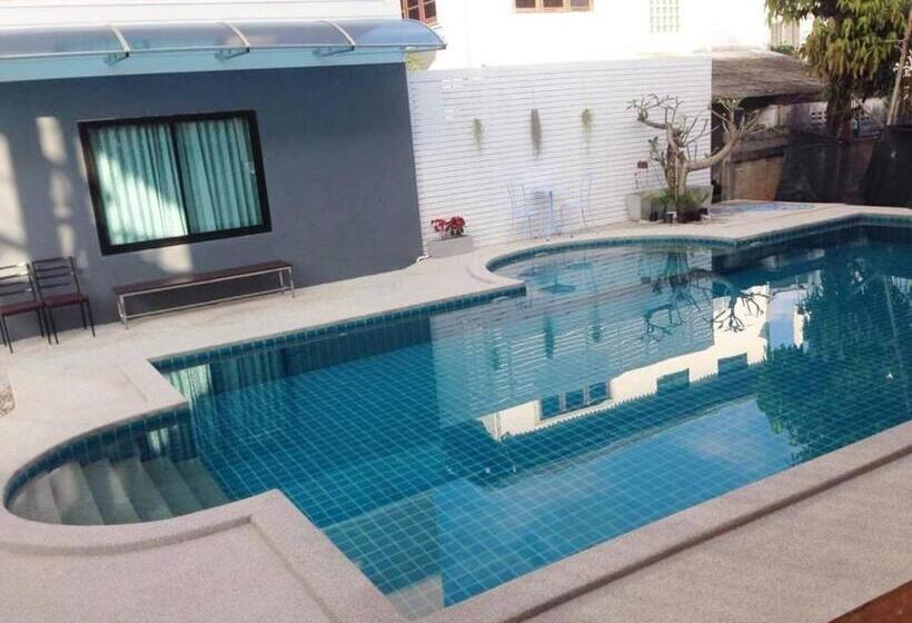 בית מלון כפרי Saranya River House สรัญญาริเวอร์เฮาส์