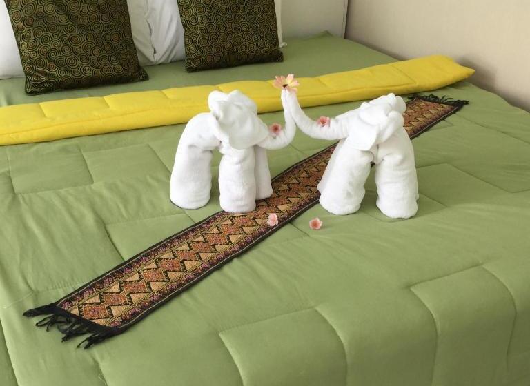 בית מלון כפרי Saranya River House สรัญญาริเวอร์เฮาส์