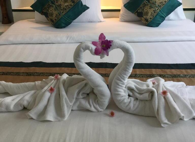 בית מלון כפרי Saranya River House สรัญญาริเวอร์เฮาส์