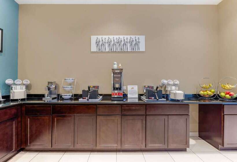 בית מלון כפרי Sleep Inn & Suites Ames Near Isu Campus