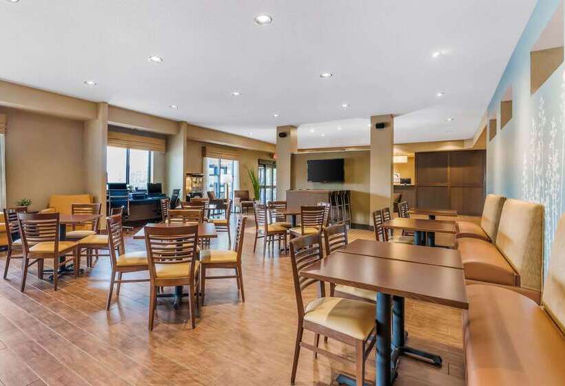 בית מלון כפרי Sleep Inn & Suites Ames Near Isu Campus