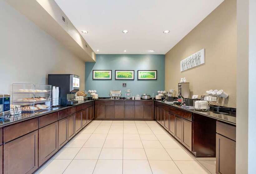 בית מלון כפרי Sleep Inn & Suites Ames Near Isu Campus