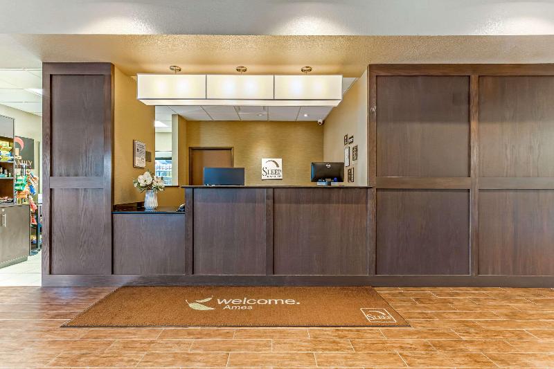 בית מלון כפרי Sleep Inn & Suites Ames Near Isu Campus