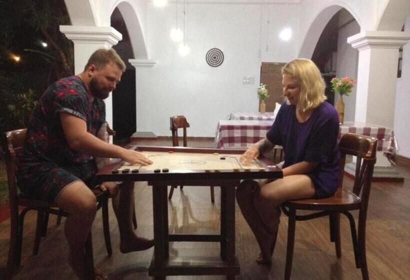 بنسيون Avon Hikkaduwa Guest House