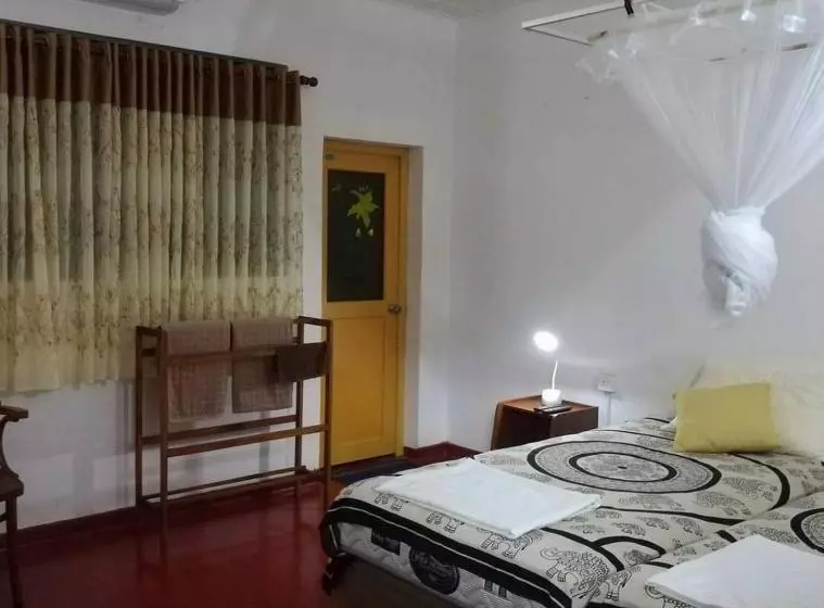 Пансион Avon Hikkaduwa Guest House