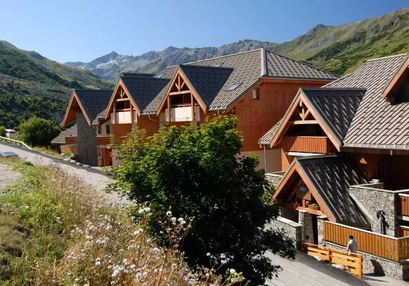 اقامتگاه Résidence Odalys L'Ecrin Des Neiges